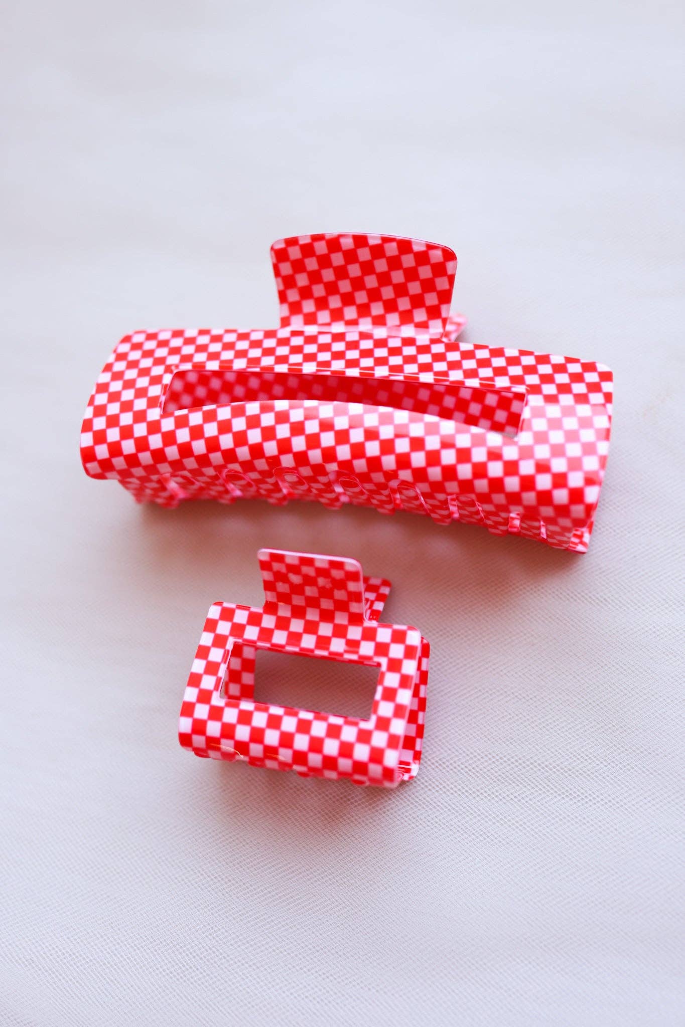 MINI CHECKERED SQUARE CLAWS